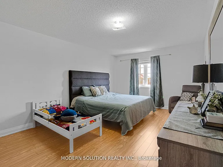 67 Roundstone Dr — Photo 19