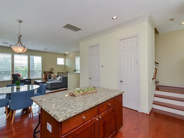 3316 Clearview Cir — Photo 6