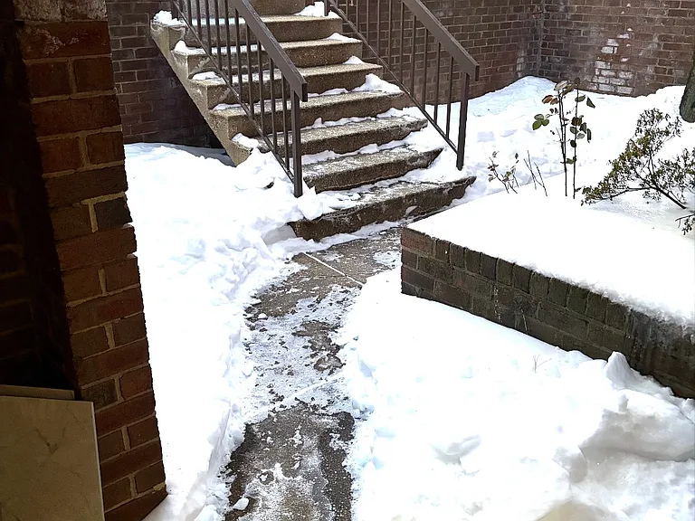 Hawthorne Dr NE — Photo 16