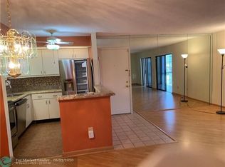 9397 S Belfort Cir, Tamarac, FL 33321