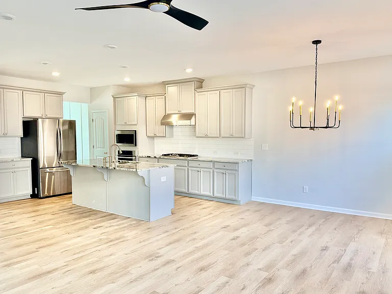 860 Sunset Park Dr — Photo 9