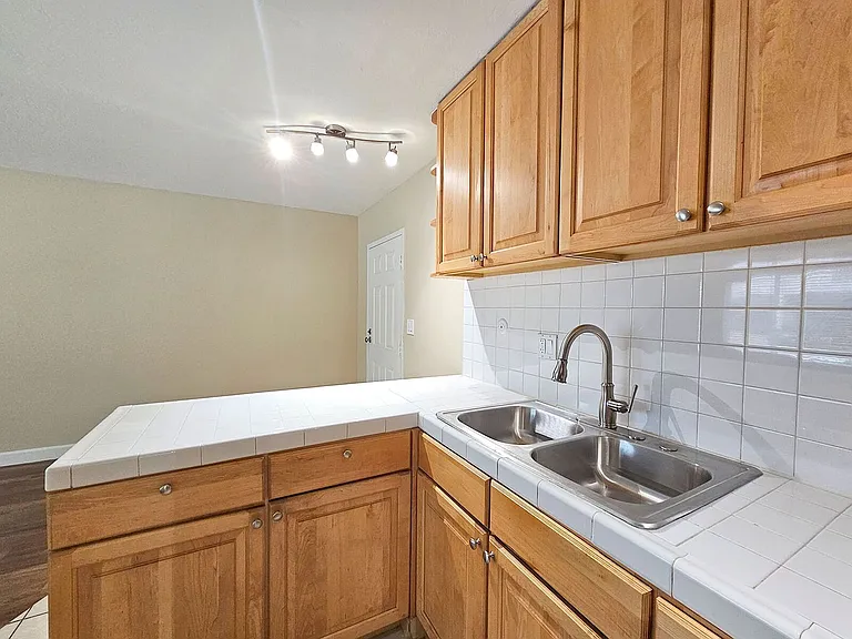 5946 Lauretta St — Photo 17