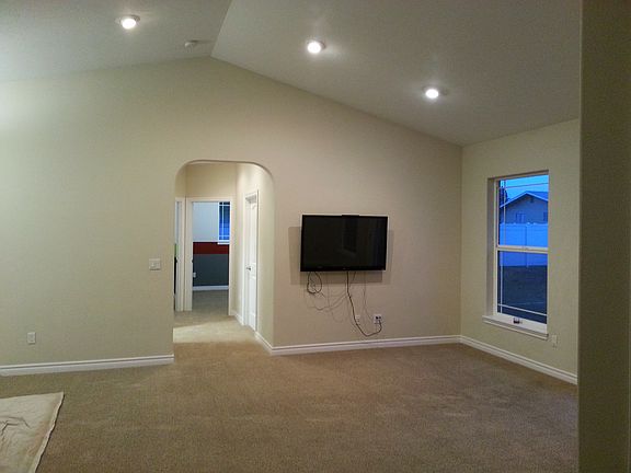 5th image of 1109 Wallula Ave