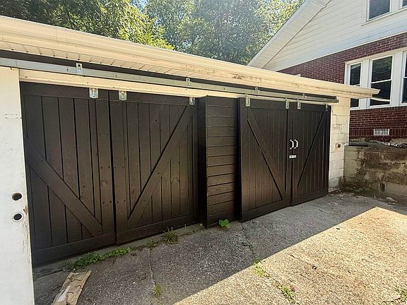 3rd image of 1923 Prospect Ave