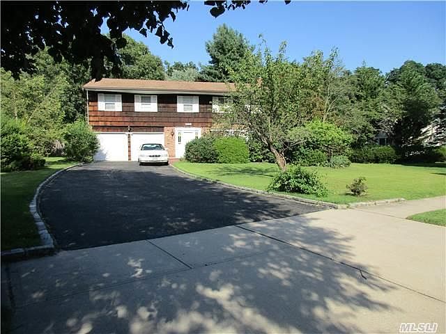 1st image of 17 Twin Oaks Dr