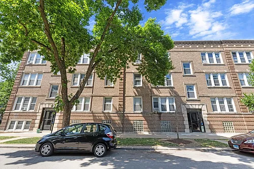 1220 W Victoria St #3 Photo 1