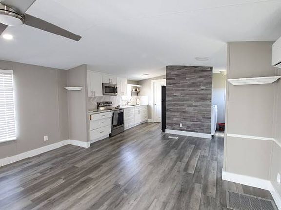 3rd image of 1518 NW 21st St Lot 516