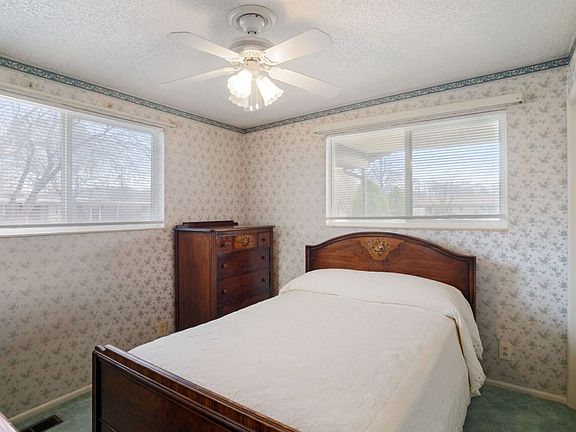 5th image of 1463 W Stewart Cir