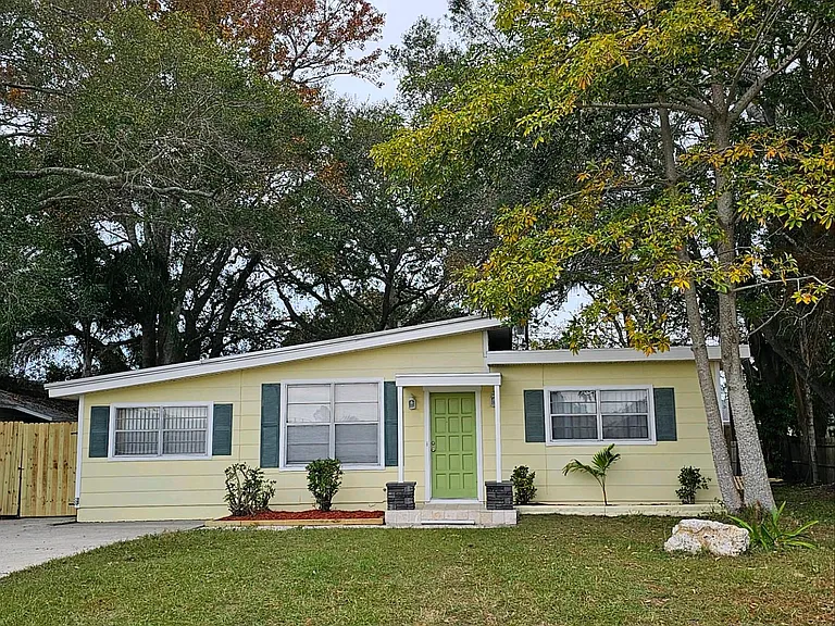 2922 Shore Dr — Photo 5