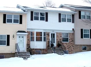 5180 Saratoga Rd, Dubuque, IA 52002