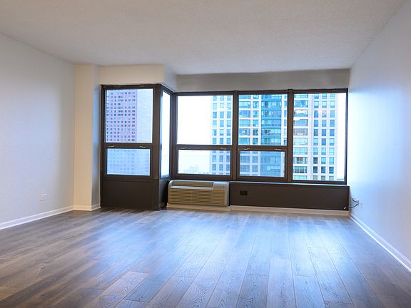 2nd image of 30 E Huron St APT 5510