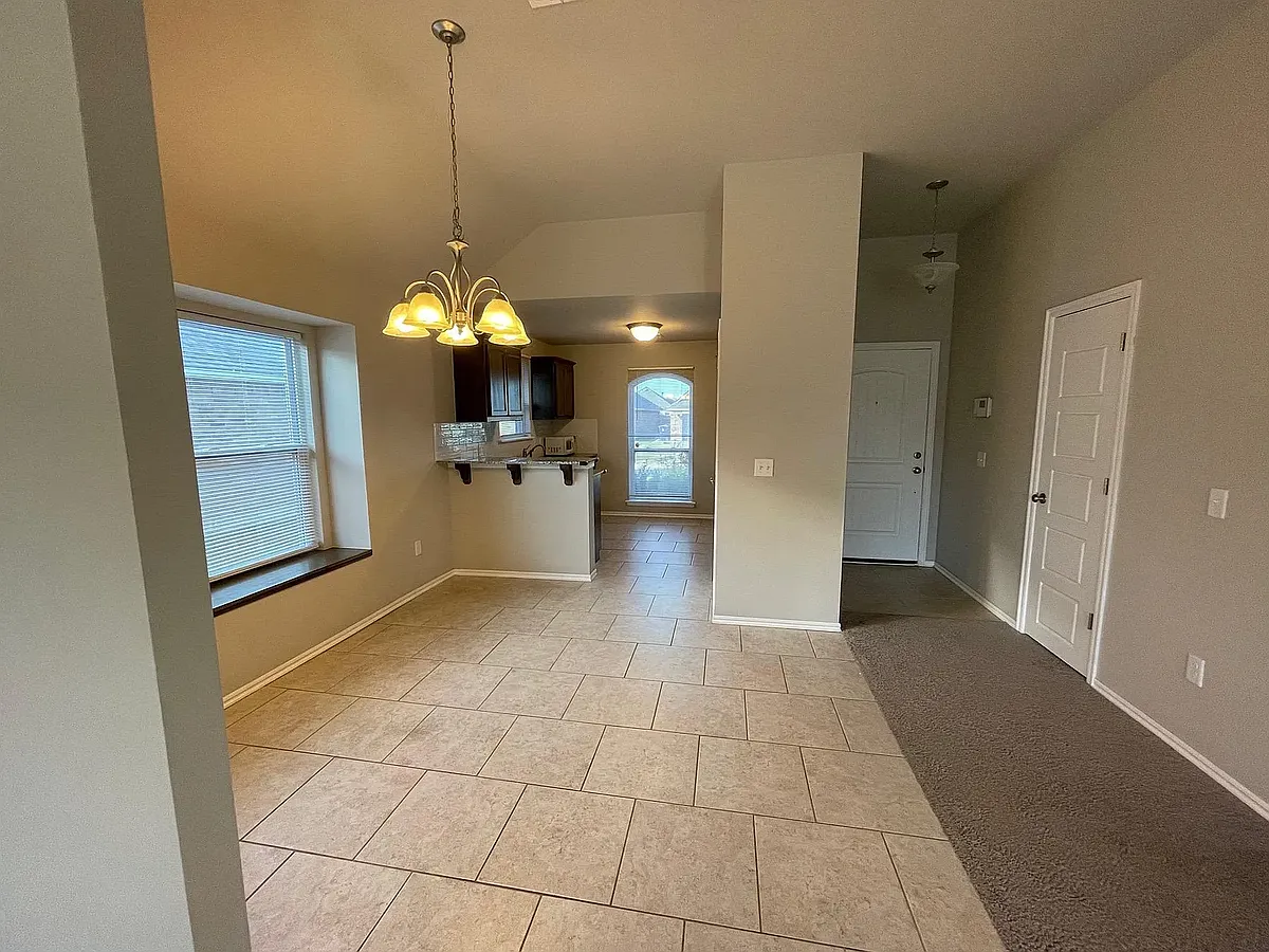 Dining Area - 4200 NW 154th St