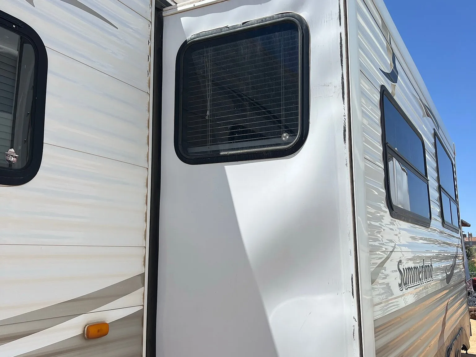 RV for Sale in Carlisle Plaza Mobile Home Park | 1 Bed, 1 Bath — Photo 3
