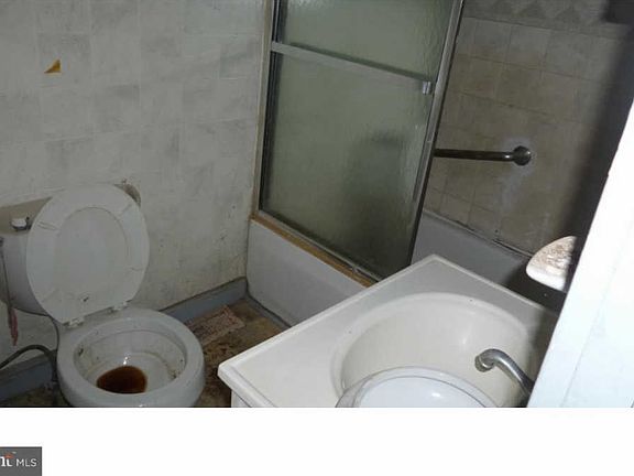 5th image of 2337 W Lehigh Ave
