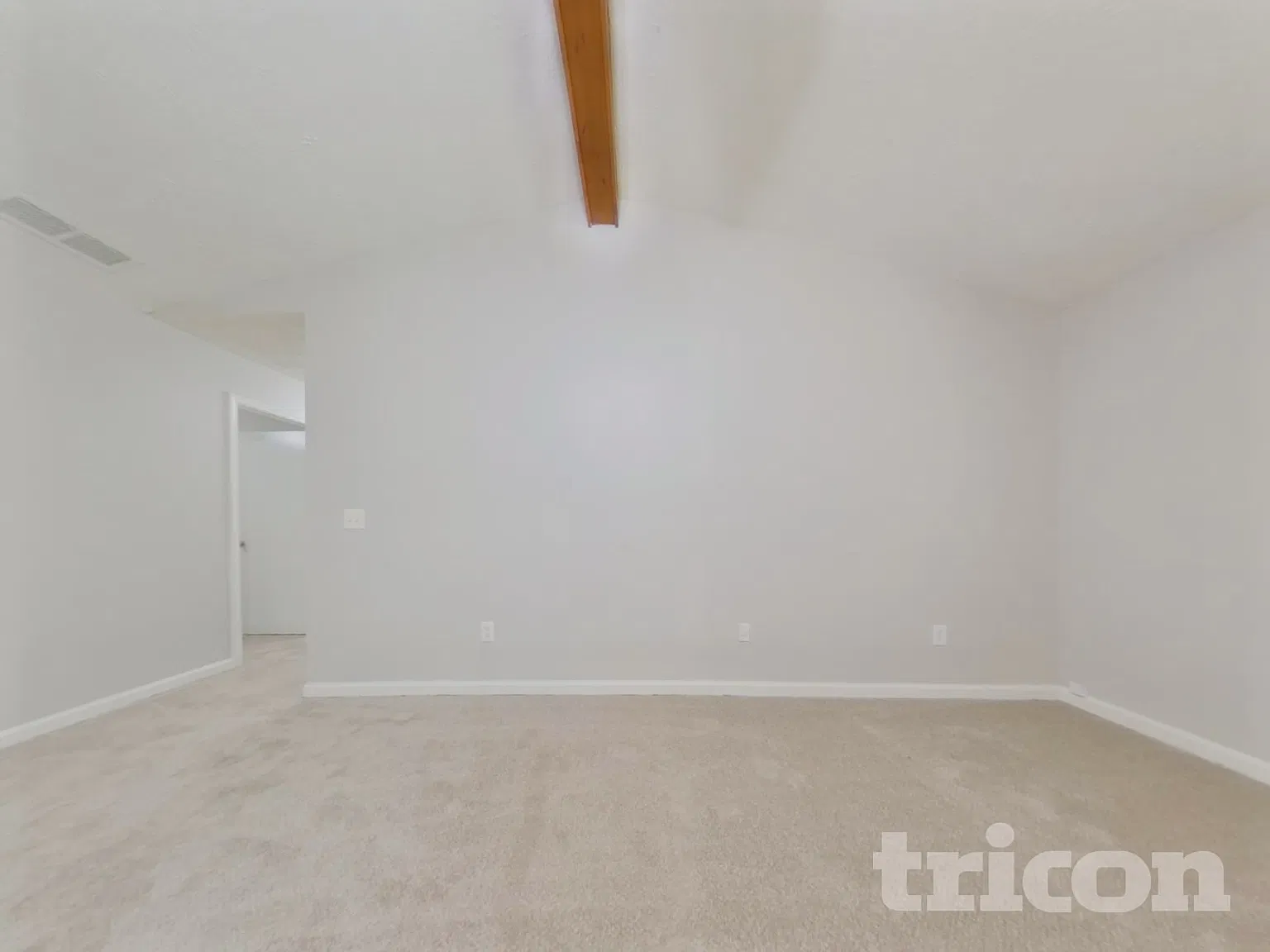 140 E Country Woods Drive Covington GA — Photo 3