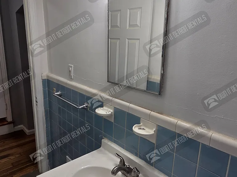 9526 Prest St — Photo 19