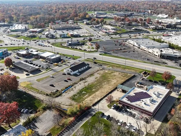 209 N State Route 291, Liberty, MO 64068