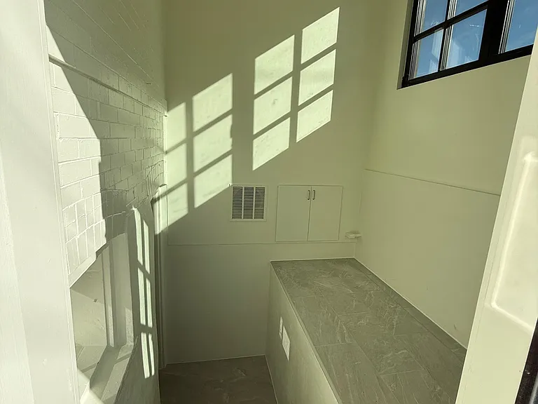 950 E Bayaud Ave — Photo 18