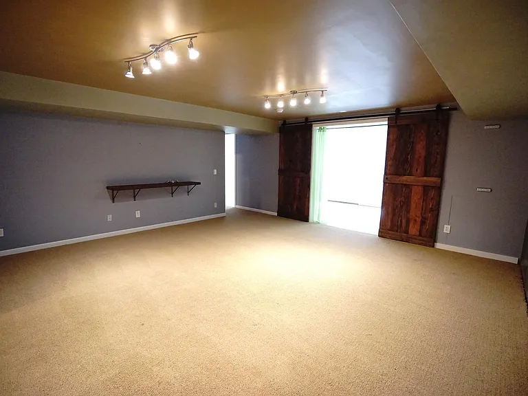 1868 Austins Pointe Dr — Photo 36