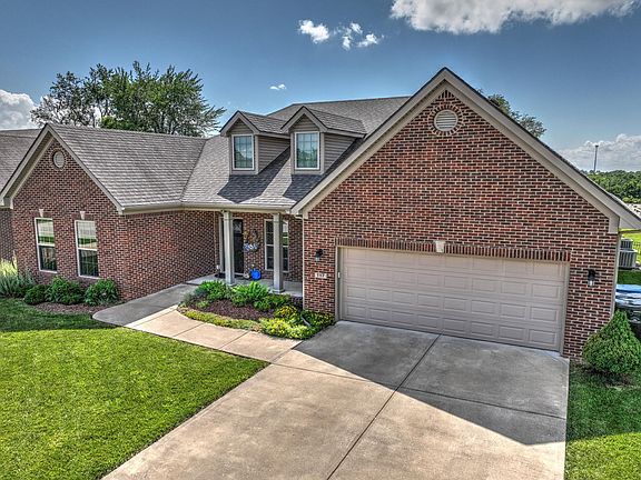 3rd image of 117 Ferguson Ln