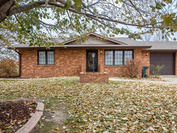 1508 E 42nd St, Kearney, NE 68847