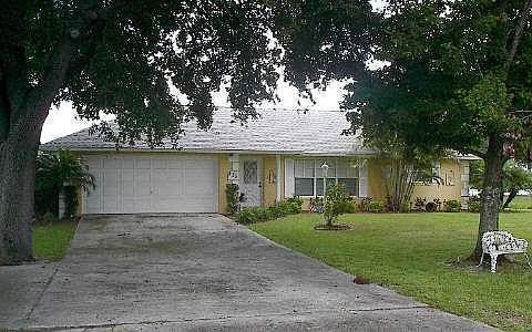 1st image of 935 Lake Dr E