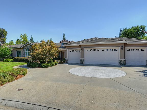2nd image of 8636 Castle Creek Dr
