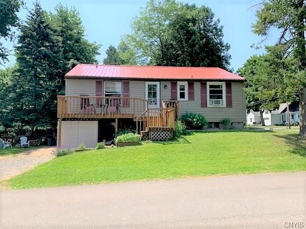 1st image of 122 Hunt Dr