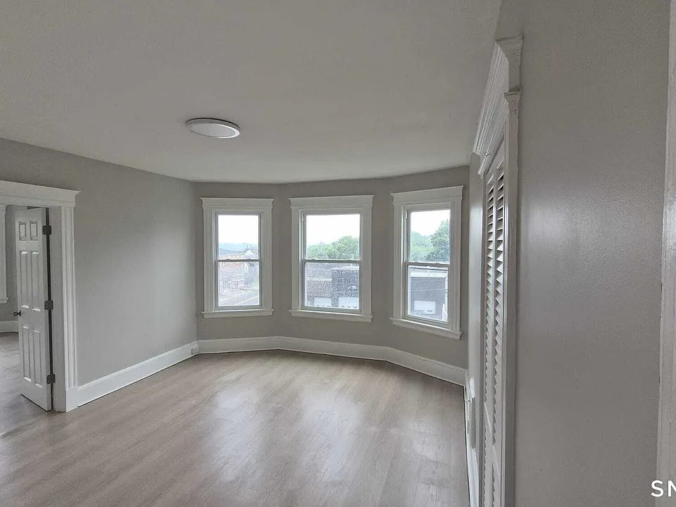 383 S Main St #2