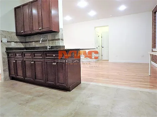 Rented by MAC Realty NY | media 4