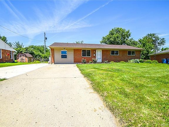 3rd image of 7821 Sekford Cir