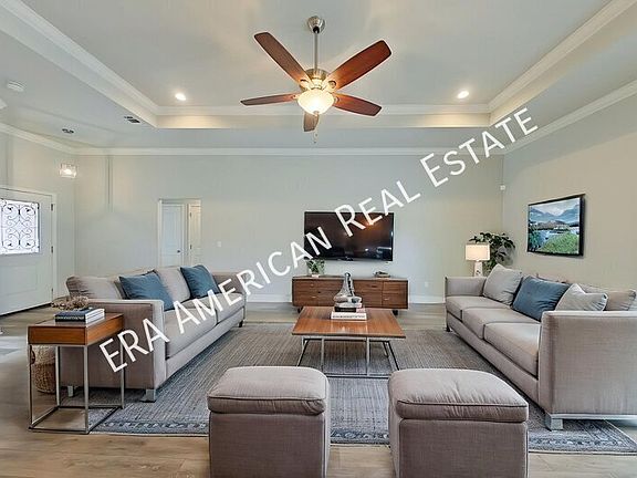 5th image of 217 Evergreen Dr