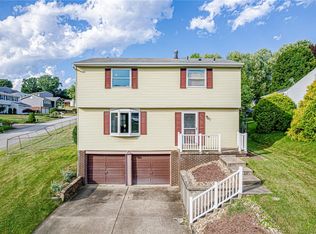2217 Lancelot Dr, North Huntingdon, PA 15642