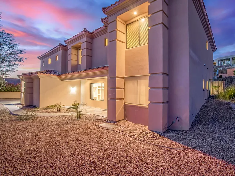 15330 E Walnut Ln — Photo 6