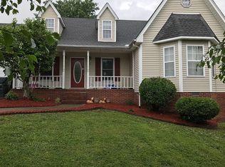214 Rollingwood Ct, La Vergne, TN 37086