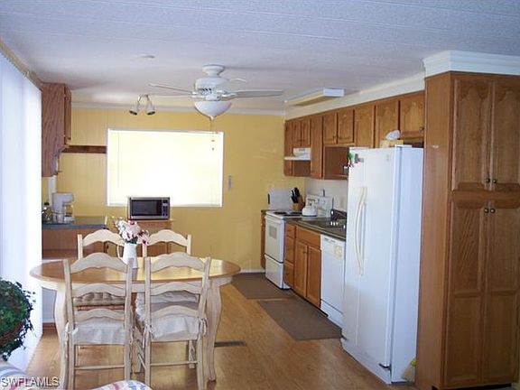 4th image of 214 Shrub Ln N