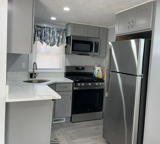 39 Newton Ave — Photo 10