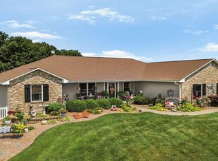 59 Homesteaders Hollow Ln, Linn, MO 65051