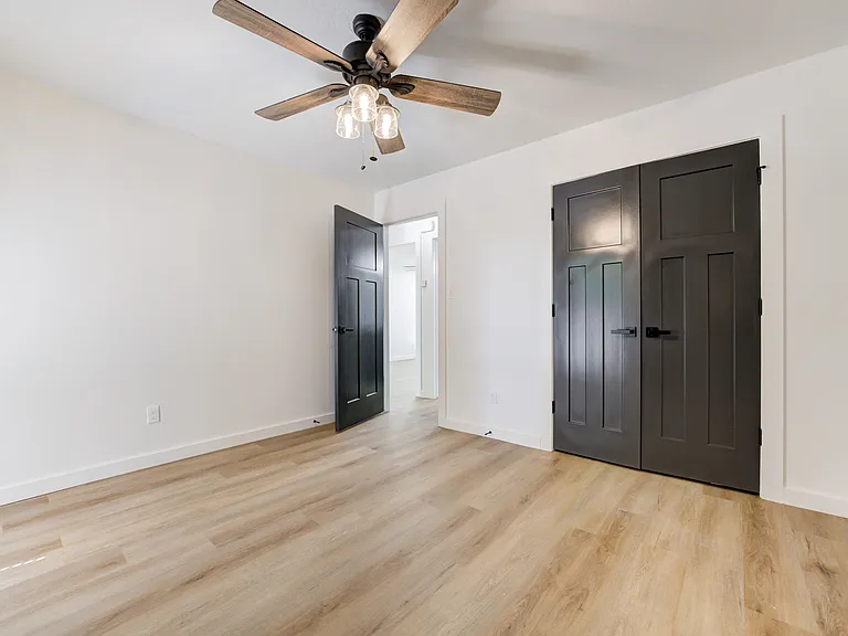 2212 Donna Dr — Photo 22