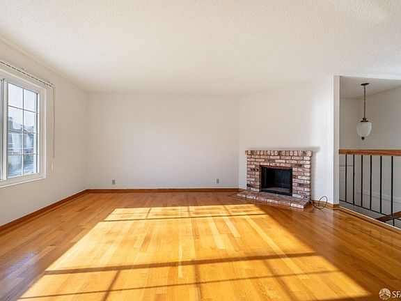 2nd image of 81 Lycett Cir