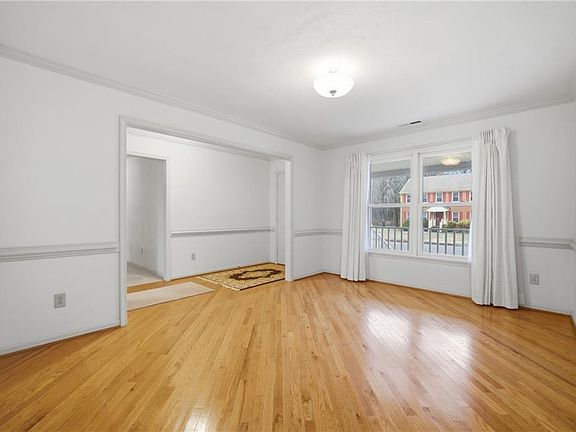 5th image of 928 Fox Ridge Trl