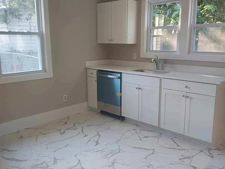 343 Main St — Photo 5