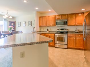161 Melbourne Ln, Mechanicsburg, PA 17055