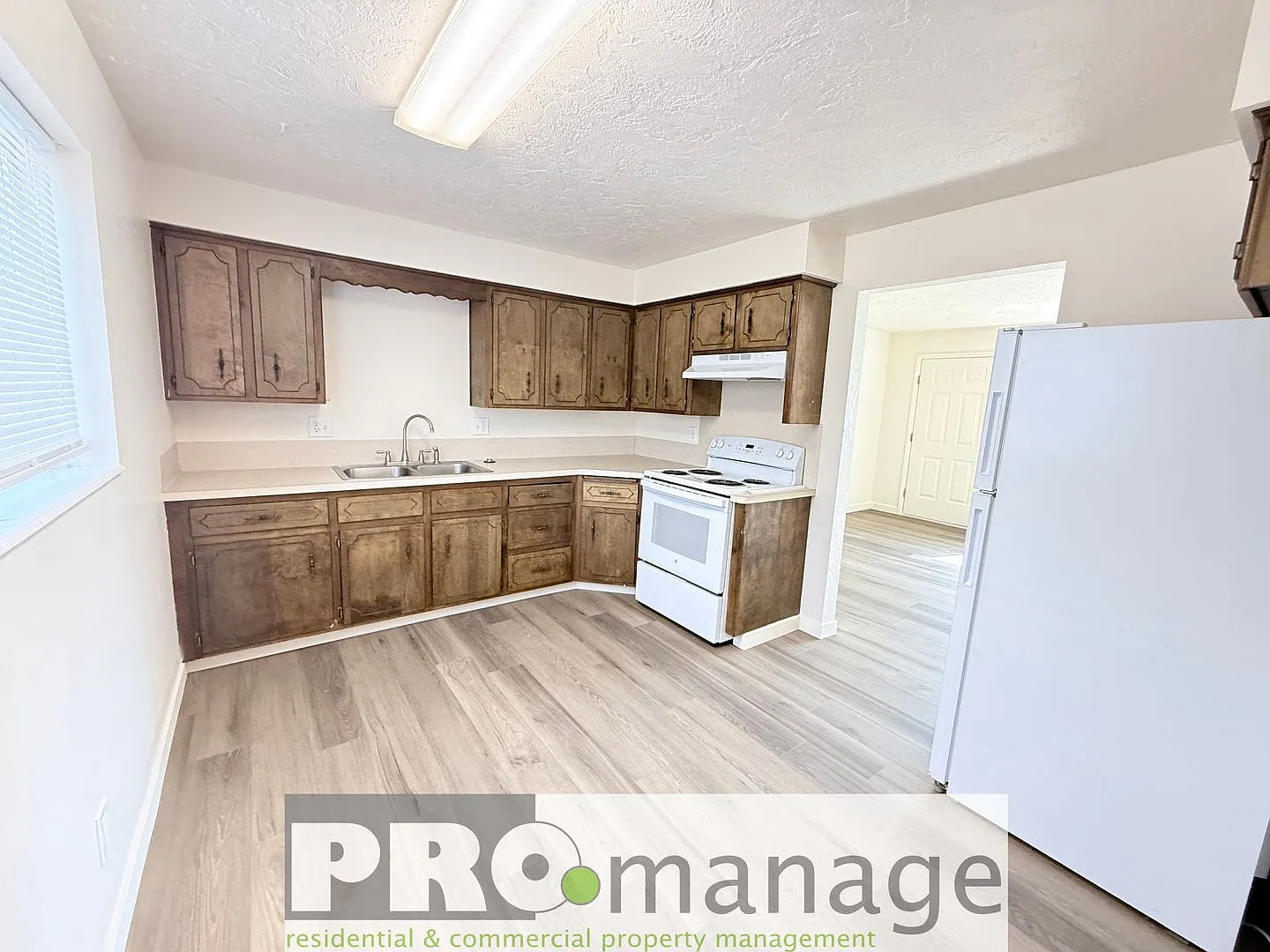 2 Bed / 1 Bath Apartment — Photo 4