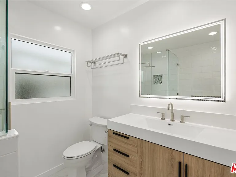 8348 Reading Ave — Photo 21