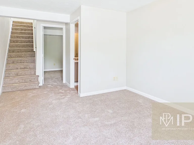 1955 Cherry Manor Dr — Photo 1