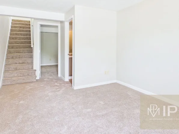 1955 Cherry Manor Dr, York, PA 17402