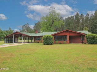 211 Gordon Rd, Lucedale, MS 39452