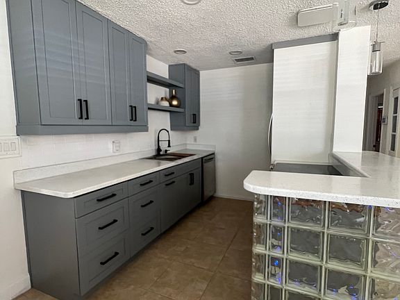 4th image of 539 81st Ave N