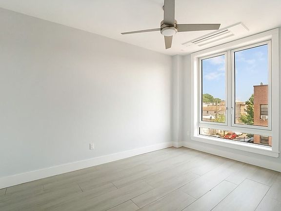 5th image of 975 Liberty Ave #6F